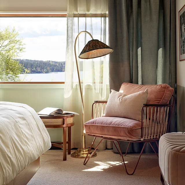 Sömnad av specialbeställda stolar till hotell
