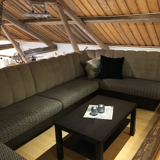 Sömnad av specialbeställd soffa
