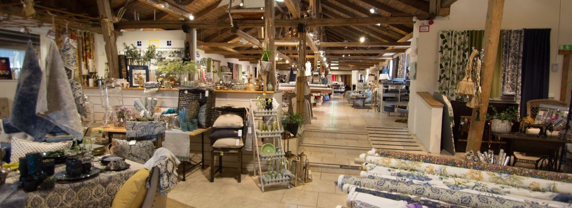 Välkommen in till vår tygbutik i Kungsbacka-Anneberg